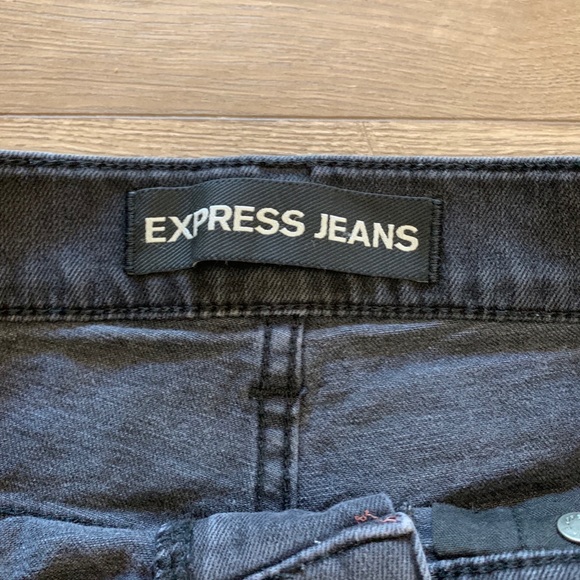 EXPRESS Size 8 Jean Shorts - Picture 7 of 7